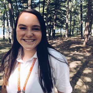 Meet your Posher, Julia